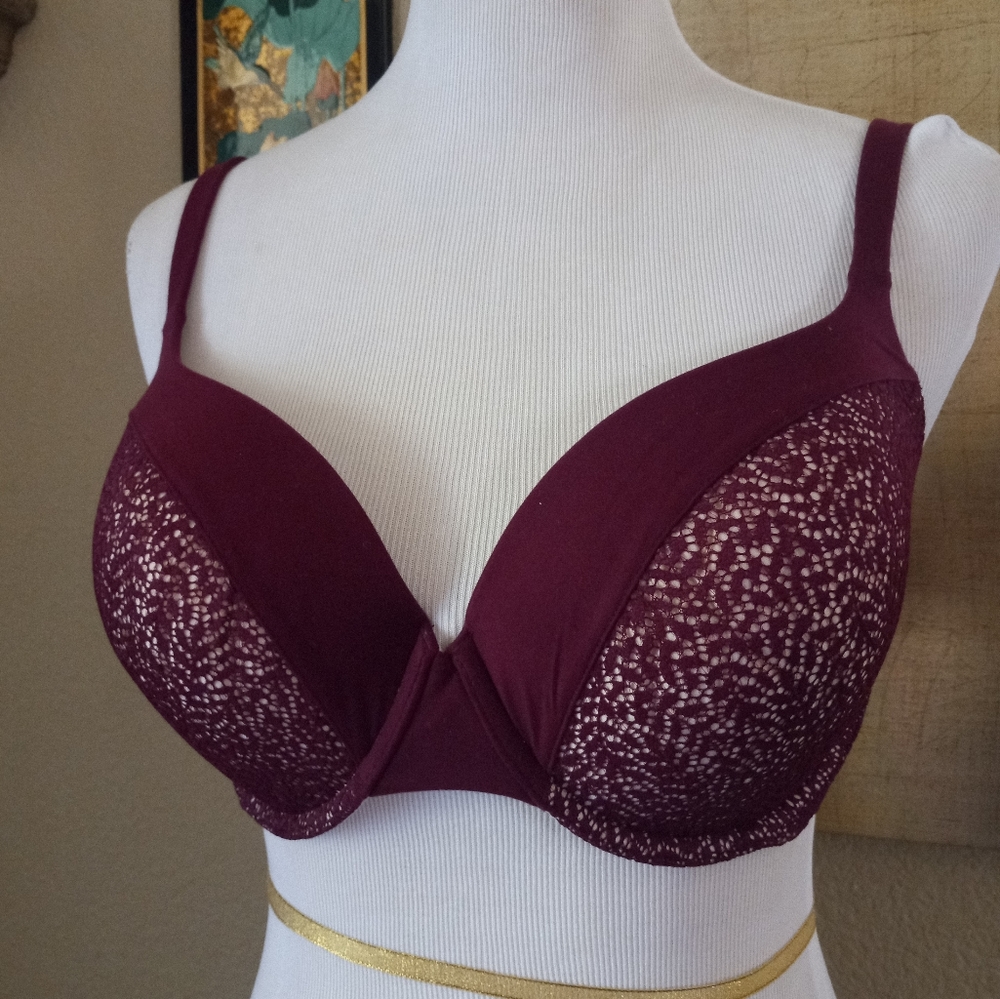 Victoria's Secret 36DD push-up bra